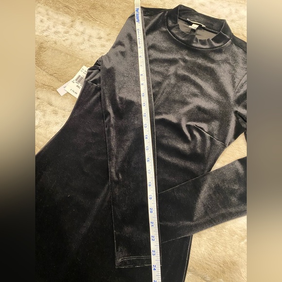 NWT💕Xtraordinary Lon Sleeve Mock Neck Rhinestone Trim Pullover Dress Size S - Picture 7 of 12